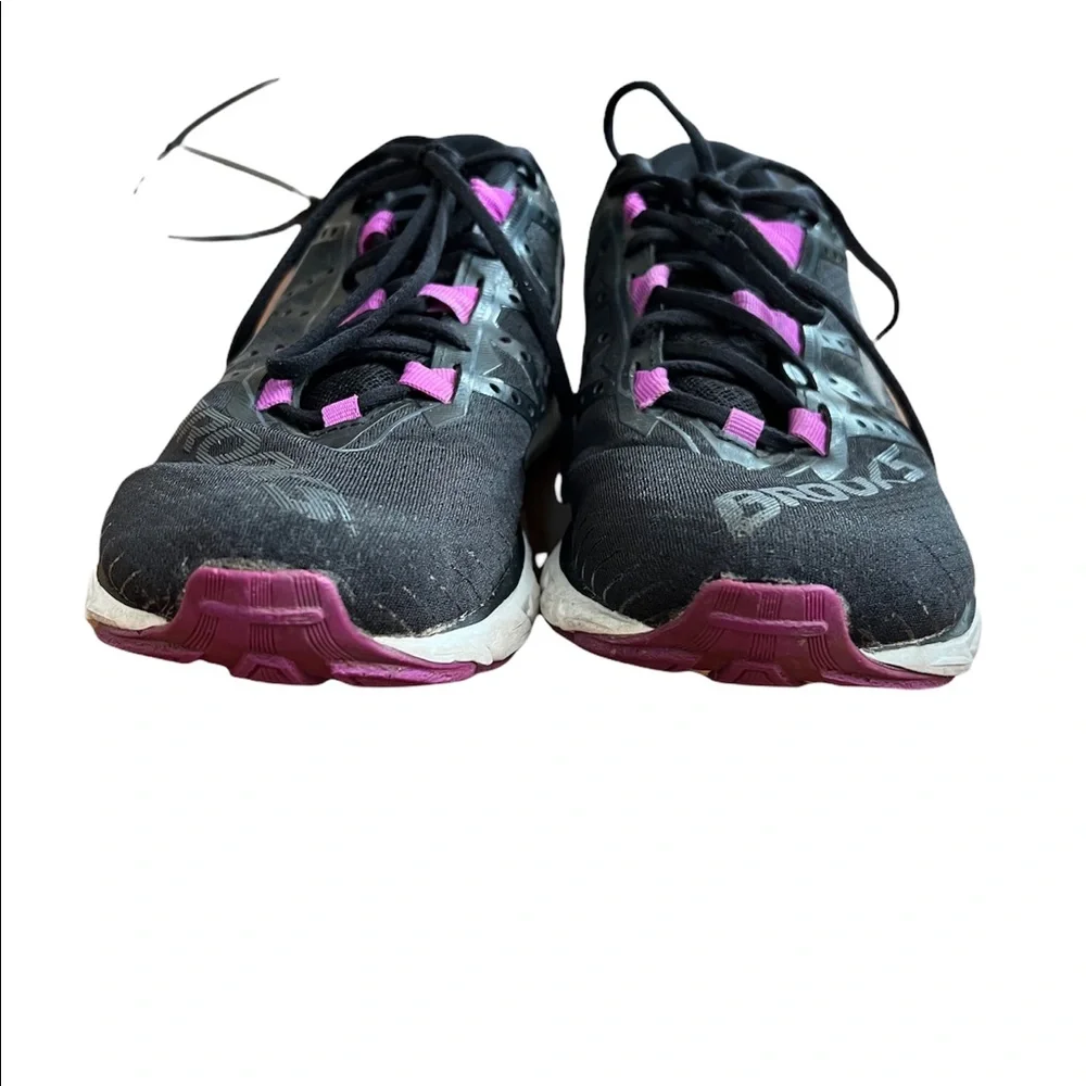 Brooks Women’s running sneakers Neuro2 size 8.5 black used